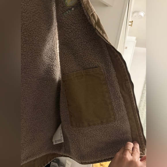 Carhartt Brown Sherpa Vest - Picture 4 of 9